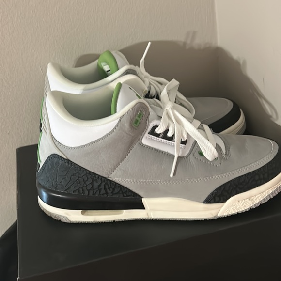 Retro 3 - Picture 3 of 3